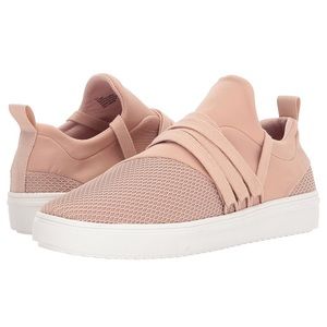 LIKE NEW - Blush Fashion Sneaker - Topline